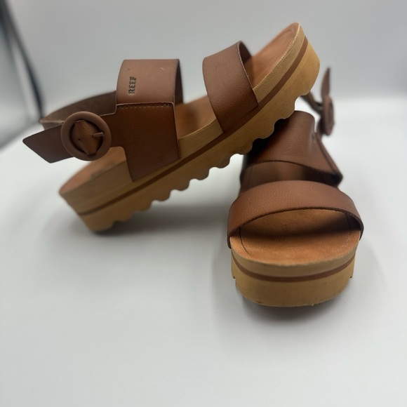 Reef Women’s Cushion Vista Hi Buckle Platform Sandals | 7 - Picture 1 of 12